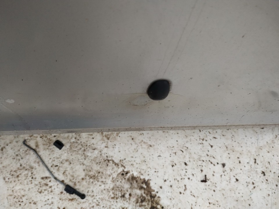 Nissan Almera Tino 2002 Priekinio stiklo apiplovimo purkstukas