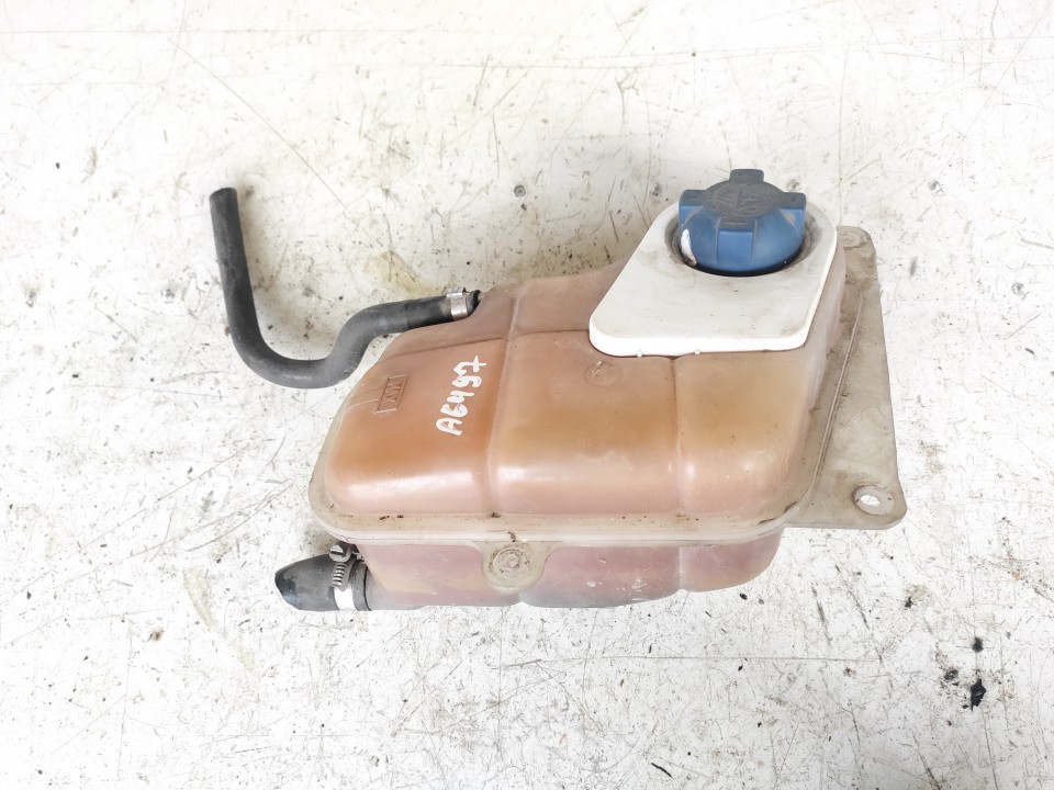 8D0121403C Audi A4 1995 Expansion Tank coolant (RADIATOR EXPANSION TANK BOTTLE )