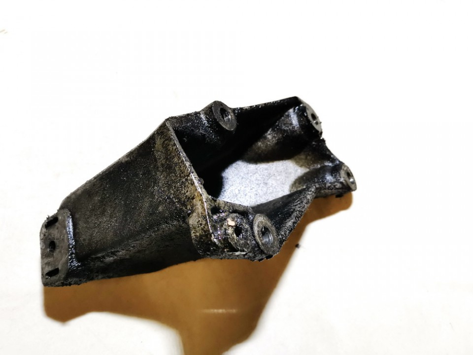 8D0199307 Audi A4 1996 Engine Mount Bracket and Gearbox Mount Bracket - Thumbnail 2