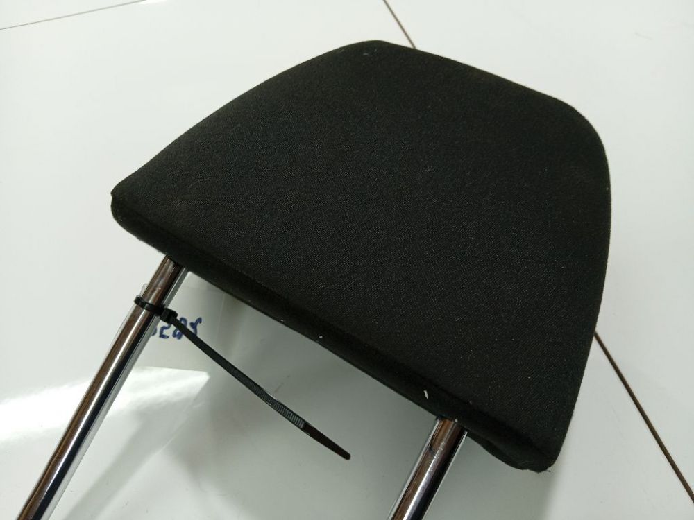 Skoda Octavia 2009 Seat headrest - Thumbnail 4