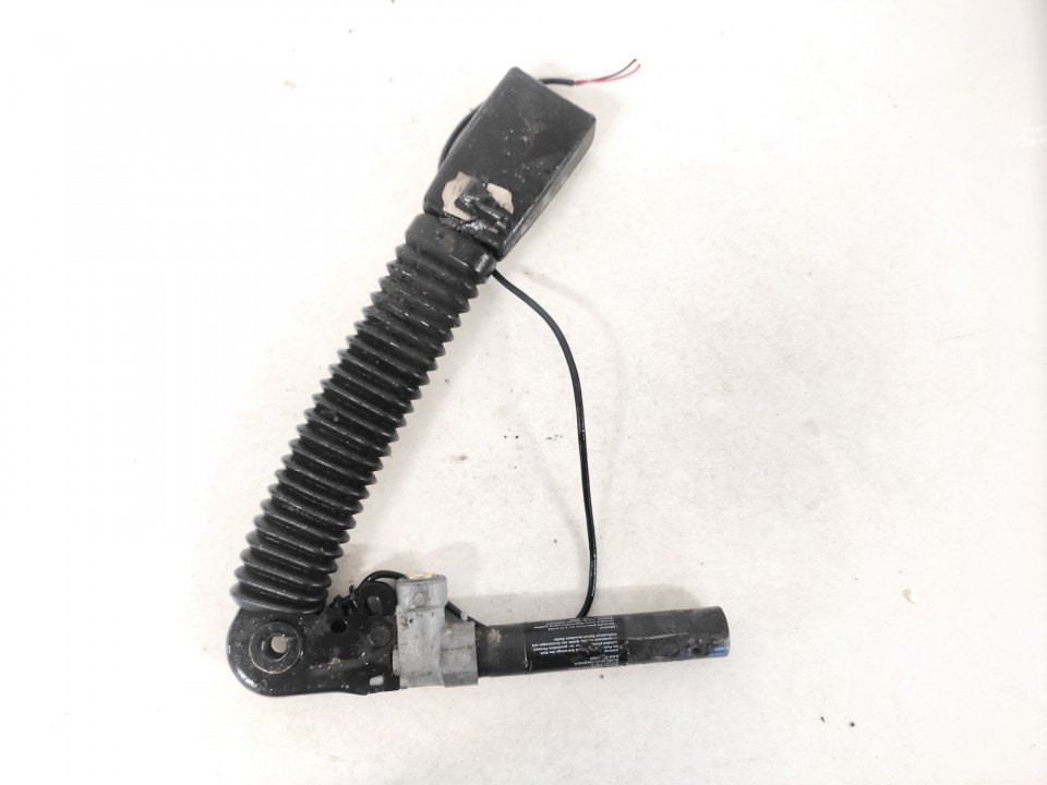 561272102B BMW 5-Series 2005 Seat belt holder (Seat belt Buckle) - FRONT RIGHT