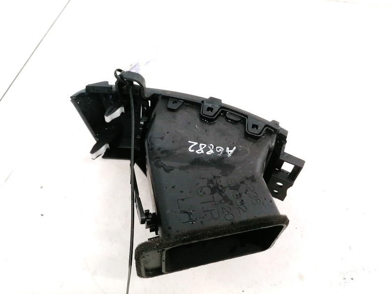 C236GM932 Mazda 5 2006 Dash Vent (Air Vent Grille) - Thumbnail 2