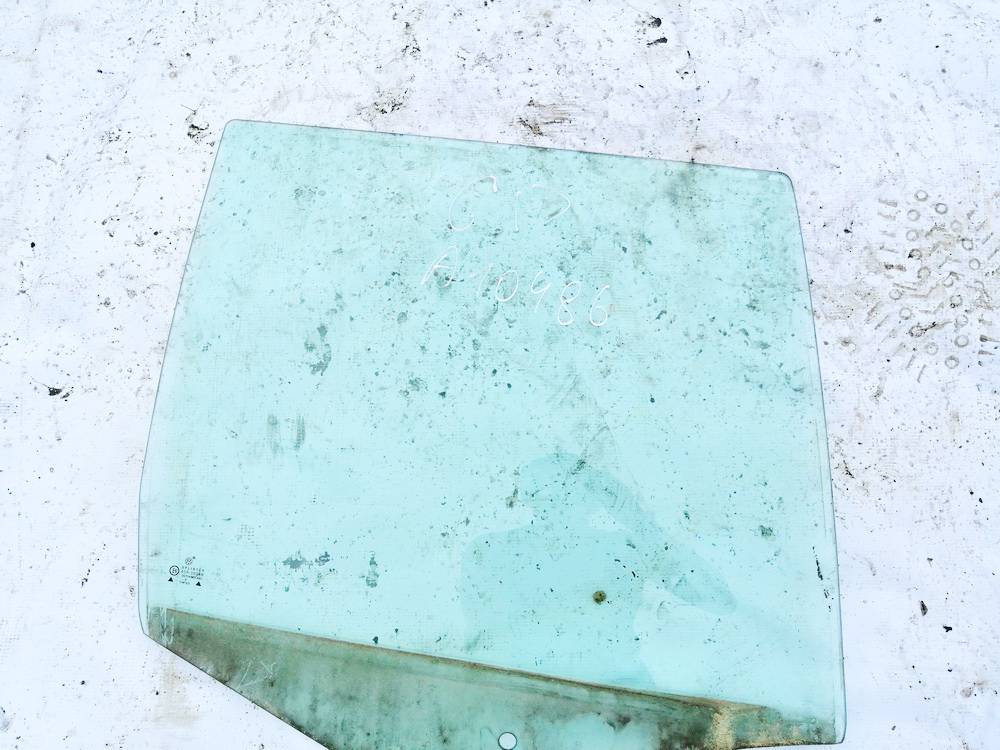 43R00049 Volkswagen Golf 1999 Door-Drop Glass - REAR RIGHT