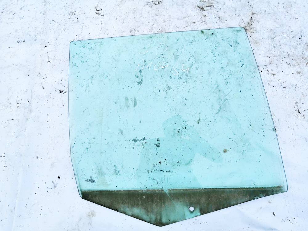 43R00049 Volkswagen Bora 2001 Door-Drop Glass - REAR RIGHT