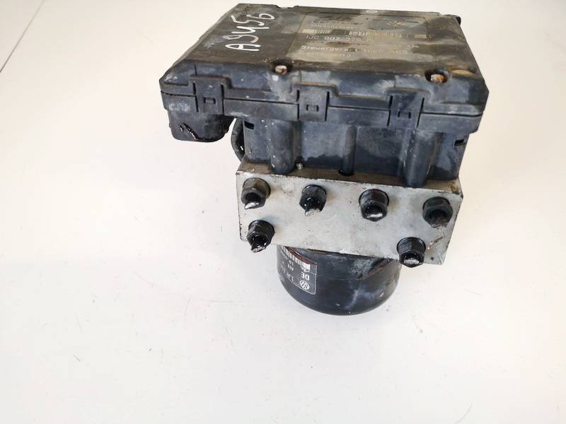 1J0907379P Skoda Octavia 1998 ABS Unit (ABS Brake Pump)