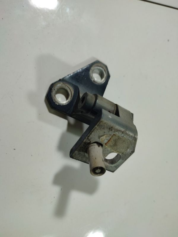 Volkswagen Golf 2008 Priekiniu duru vyris P.