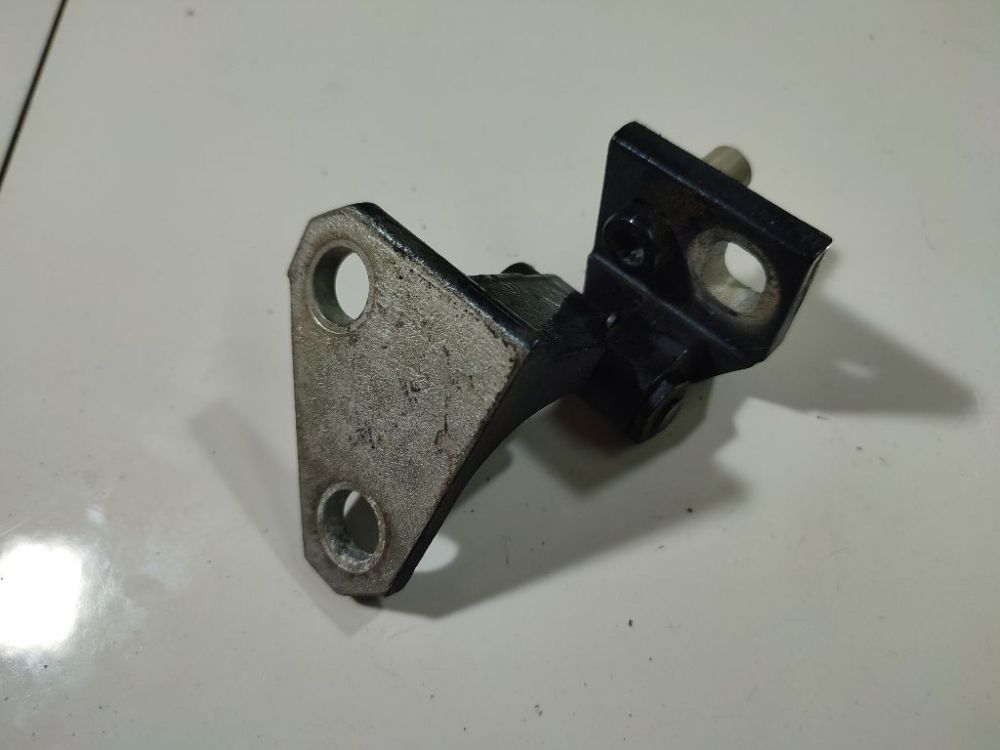 Volkswagen Golf 2008 Priekiniu duru vyris P. - Thumbnail 3