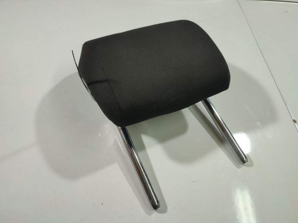 Opel Insignia 2011 Sedynes galvos atlosas (galvos atrama)