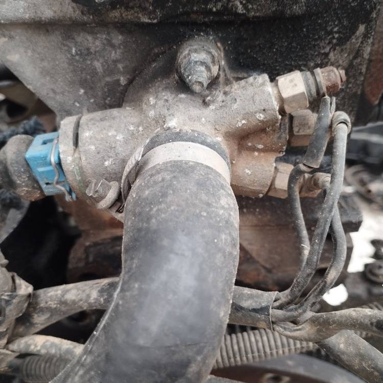 Audi A4 1995 Jäähdytysnesteen esilämmitin (lisälämmitin)