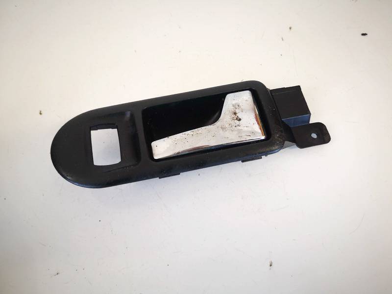 3B1837114M Volkswagen Golf 1998 Wewnętrzna klamka drzwi - PRZEDNIE PRAWE