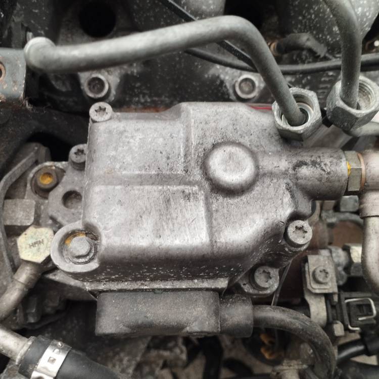 028330110H Audi A4 1995 High Pressure Injection Pump - Thumbnail 2