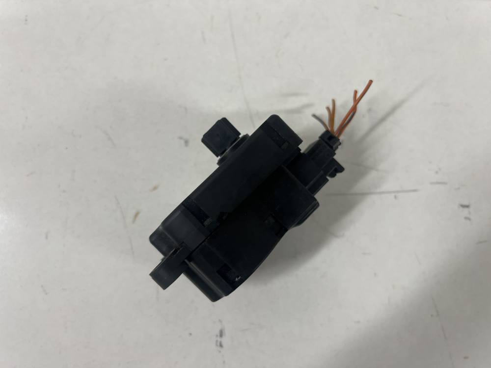 4PUH19E616AC Peugeot 407 2006 Peciuko sklendes varikliukas - Thumbnail 3