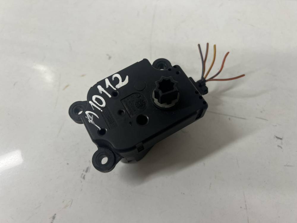 4PUH19E616AC Peugeot 407 2006 Peciuko sklendes varikliukas - Thumbnail 2