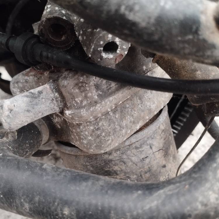 Audi A4 1995 Öljynsuodattimen pidike - Thumbnail 2