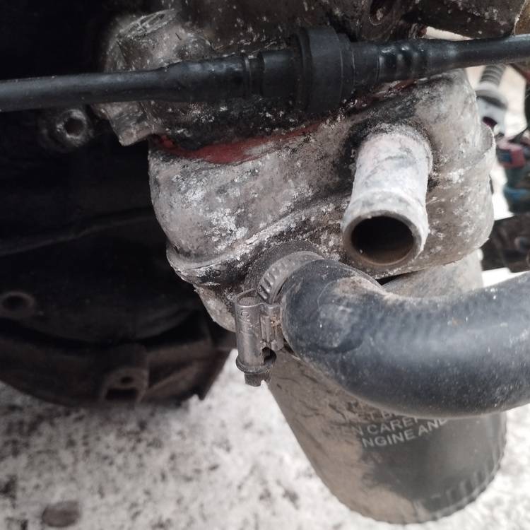 Audi A4 1995 Öljynsuodattimen pidike - Thumbnail 3