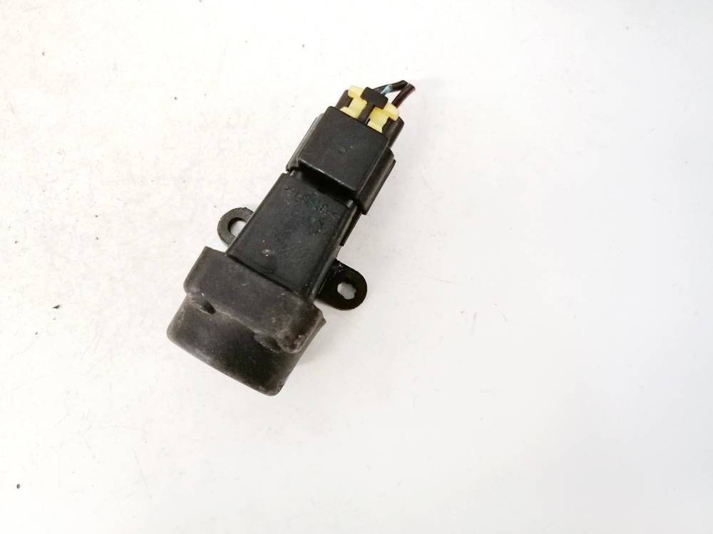 7790538 Alfa-Romeo 159 2007 Inertia fuel cut off switch (FUEL CUT OFF SWITCH) - Thumbnail 2