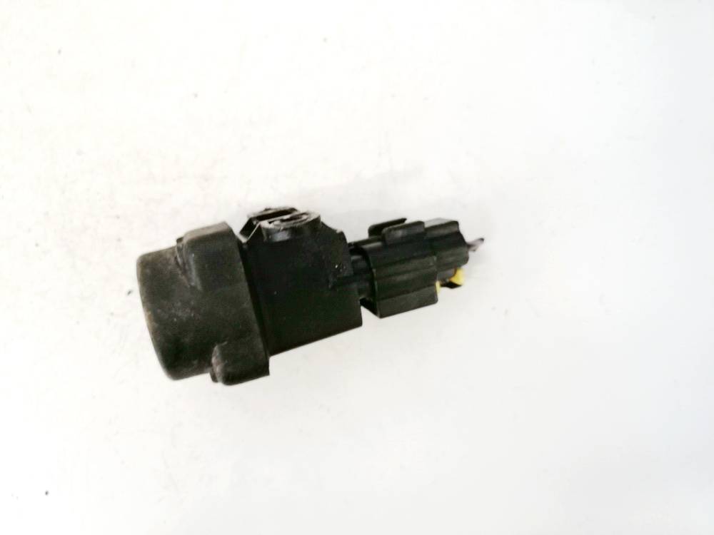 7790538 Alfa-Romeo 159 2007 Inertia fuel cut off switch (FUEL CUT OFF SWITCH)