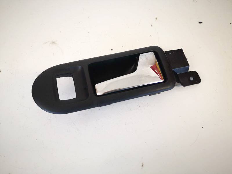 3B1837114M Volkswagen Golf 1998 Wewnętrzna klamka drzwi - PRZEDNIE PRAWE