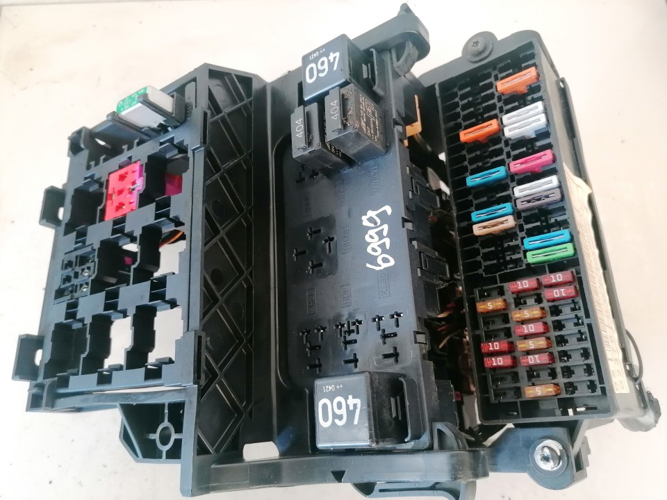 1T1937503A Seat Altea 2004 Fuse box