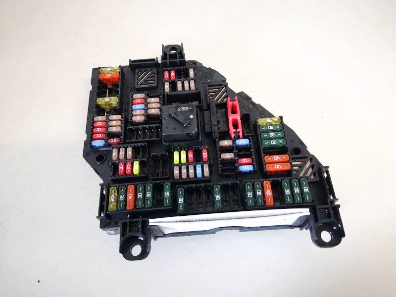 417033452G BMW 5-Series 2011 Fuse box