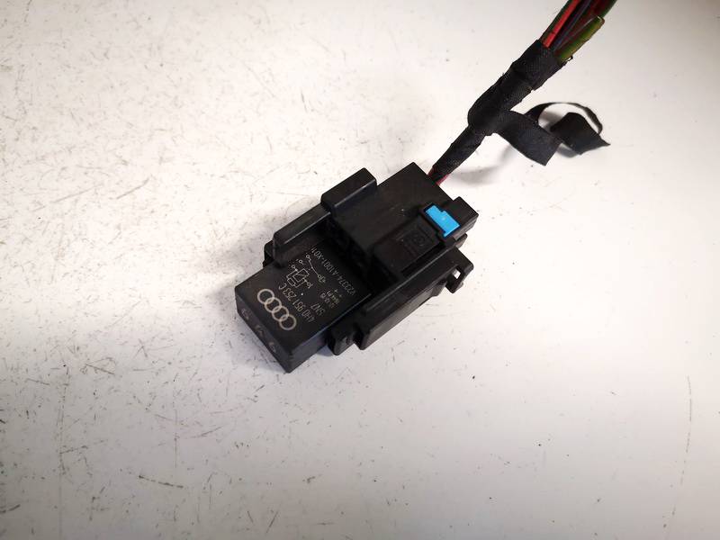 4H0951253C Volkswagen Passat 2013 Relay module