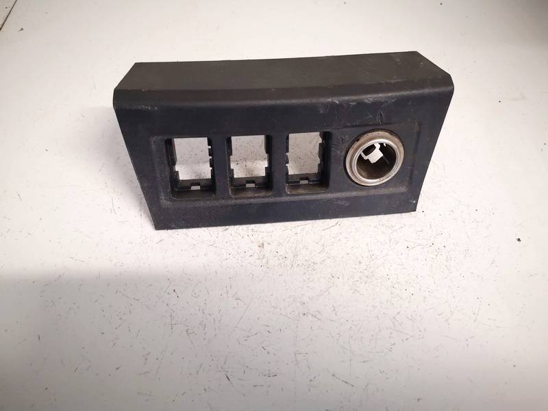 5544942010 Toyota RAV-4 2007 Allume-cigare Prise de courant