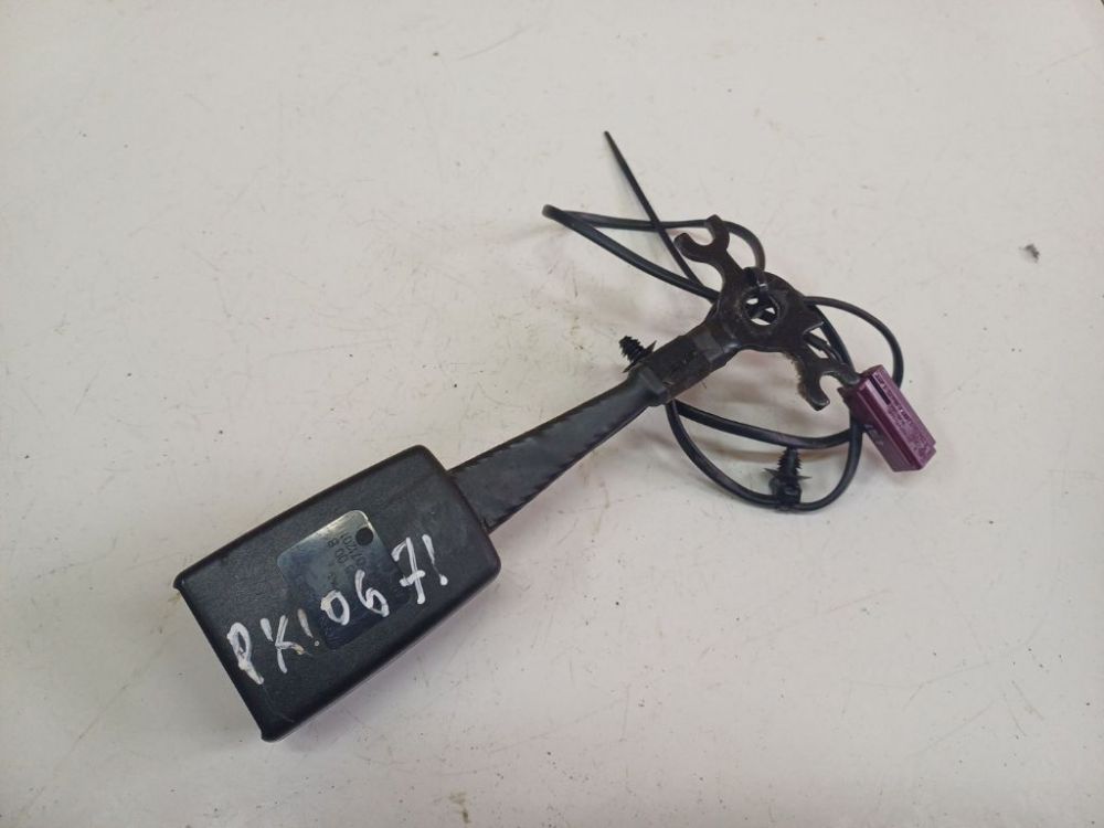 7G9N61209AC Ford Mondeo 2007 Seat belt holder (Seat belt Buckle) - FRONT RIGHT