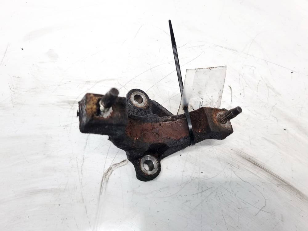 AV61-3K305-CA Ford Focus 2011 Wspornik silnika