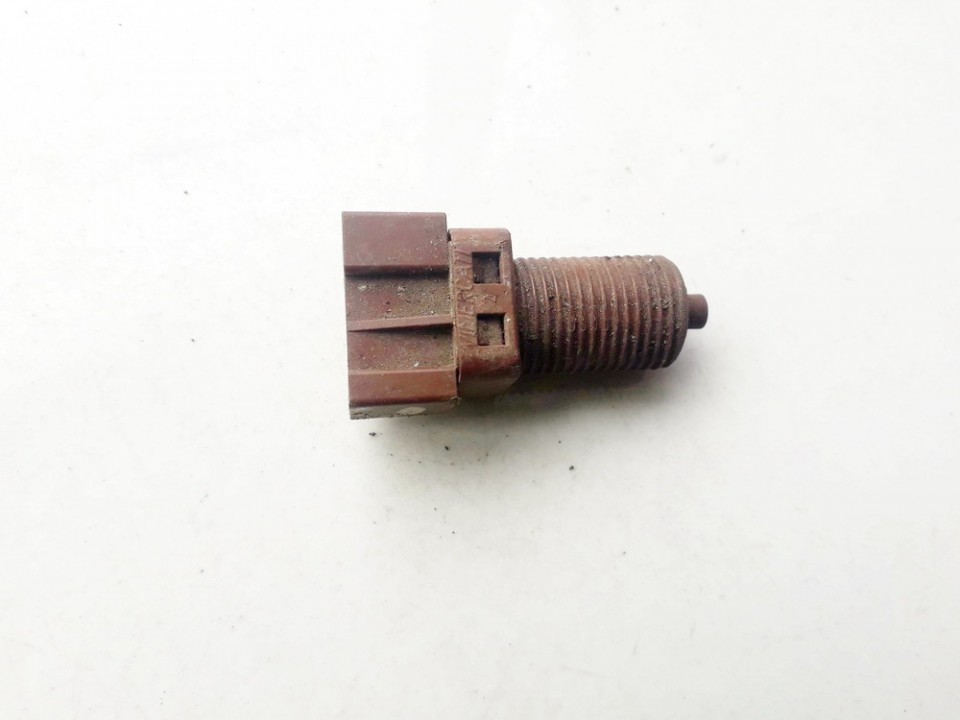 MB953384 Mitsubishi Space Star 2004 Brake Light Switch (sensor