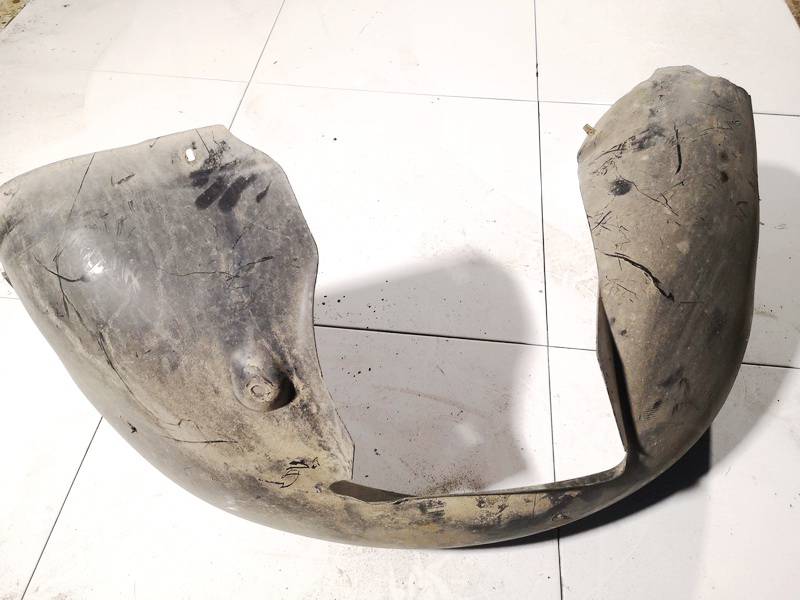 Volkswagen Passat 2006 Doublure de voûte de roue avant gauche