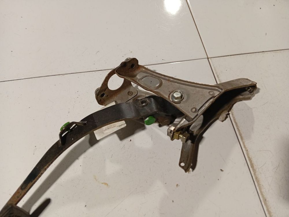 Toyota Yaris 2004 Pedal work, Brake pedal, Pedal bracket, Clutch pedal - Thumbnail 3