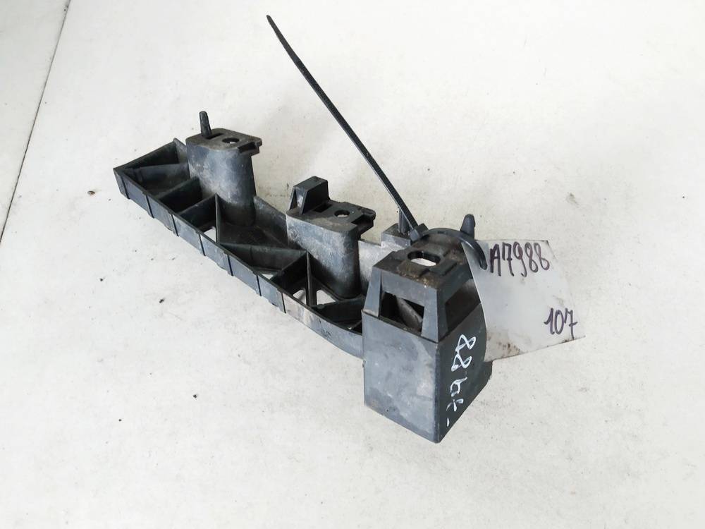 C23550151 Mazda 5 2006 Bampera turētājs - PRIEKŠA PA LABI