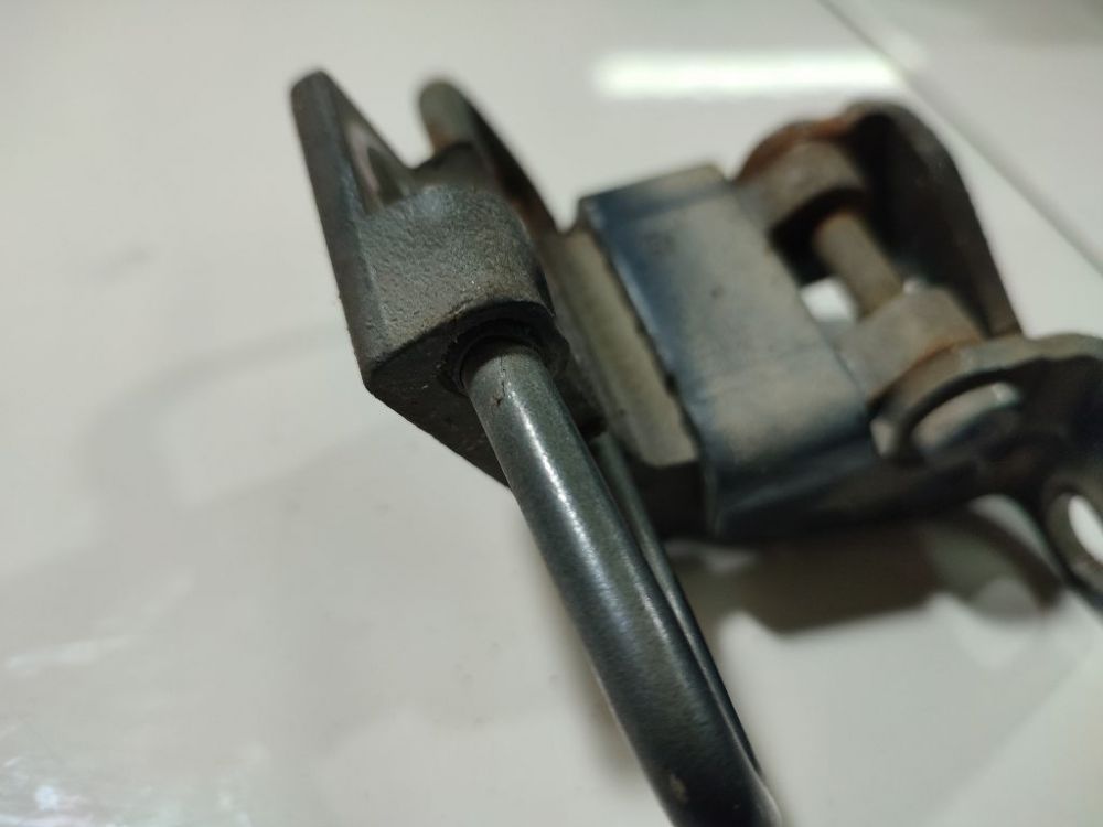 Volkswagen Golf 2008 Priekiniu duru vyris P. - Thumbnail 4