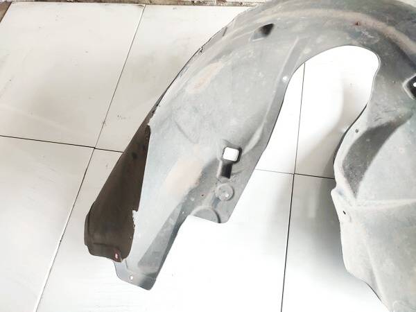 Dodge Magnum 2009 Doublure de voûte de roue avant gauche - Thumbnail 3