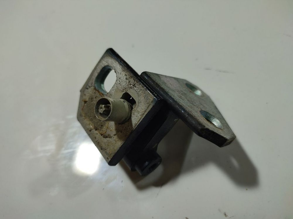 Volkswagen Golf 2008 Galiniu duru vyris G. - Thumbnail 4