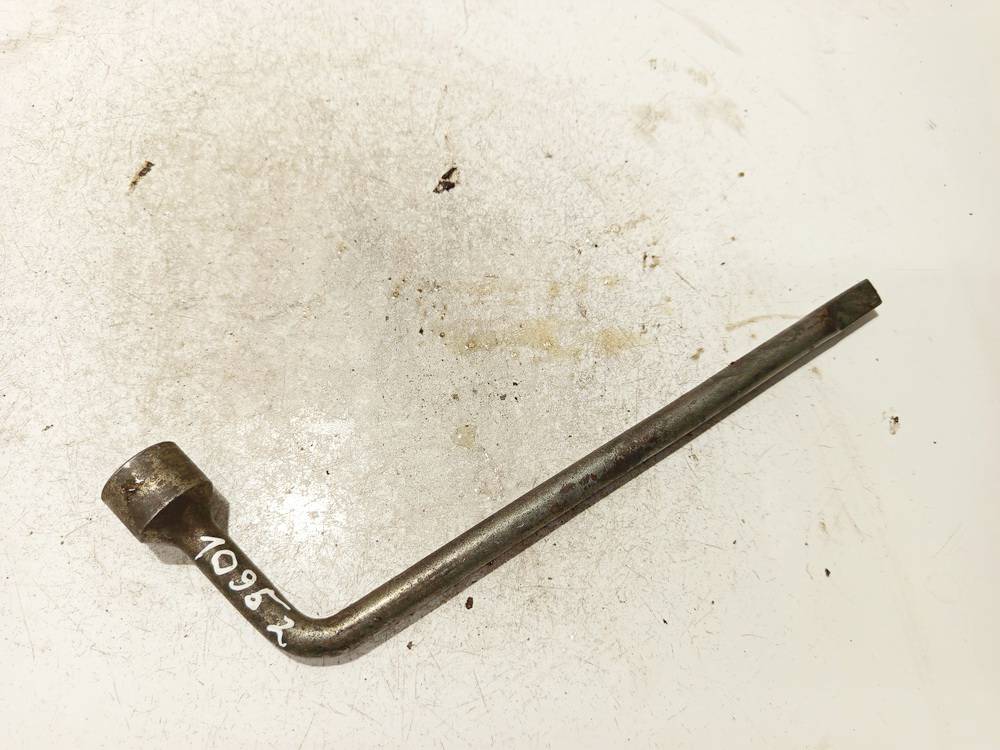 Toyota Corolla Verso 2005 Raktas, ratui atsukti (ratu raktas)