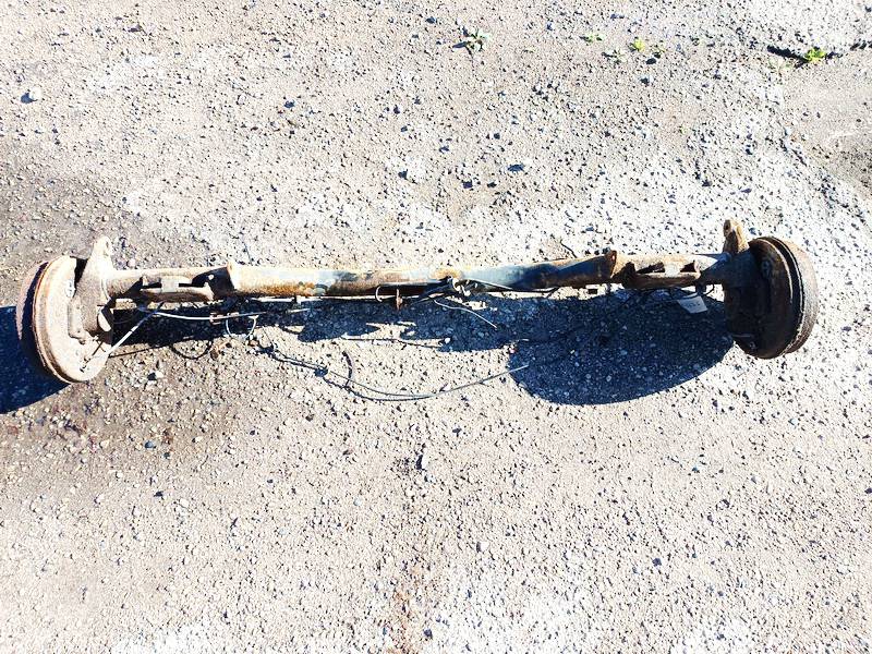 Fiat Doblo 2003 Pont Axial Arrière Avec Moyeux Supports Broche