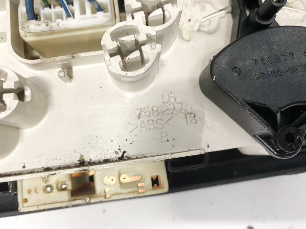 758277 Toyota Yaris Verso 2000 Climate Control Panel (heater control switches) - Thumbnail 3