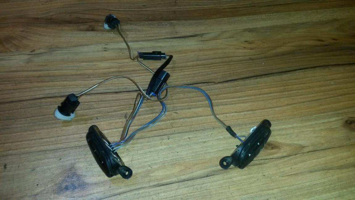 6012828 Opel Omega 1996 Holden Steering Wheel Button