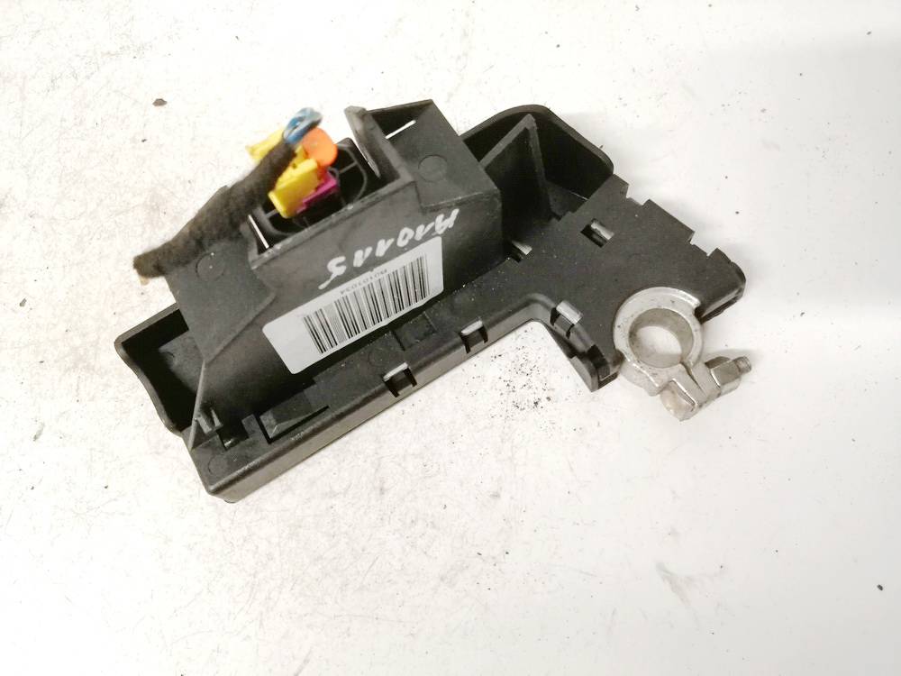 4F0915519 Audi A4 2009 Akumuliatoriaus klemas (kontaktai)