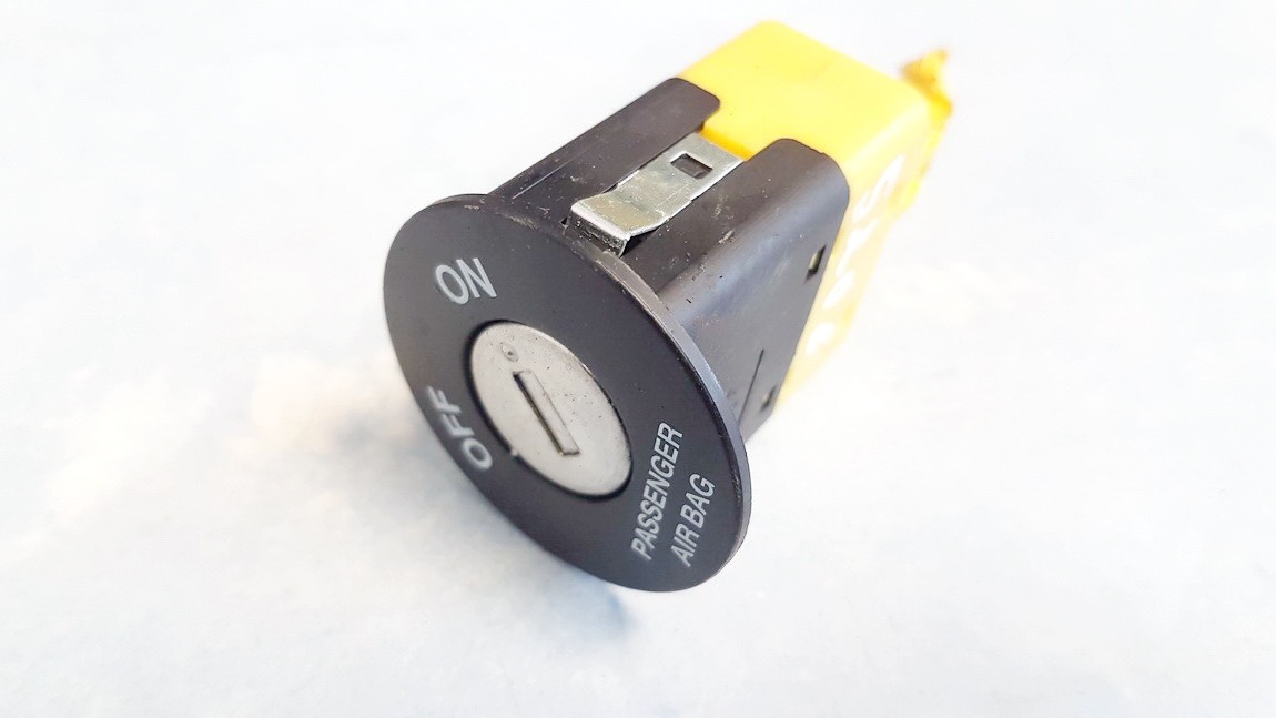 used used AIRBAG on off Switch (SAFETY ON-OFF SWITCH) Kia Carnival 2007 ...