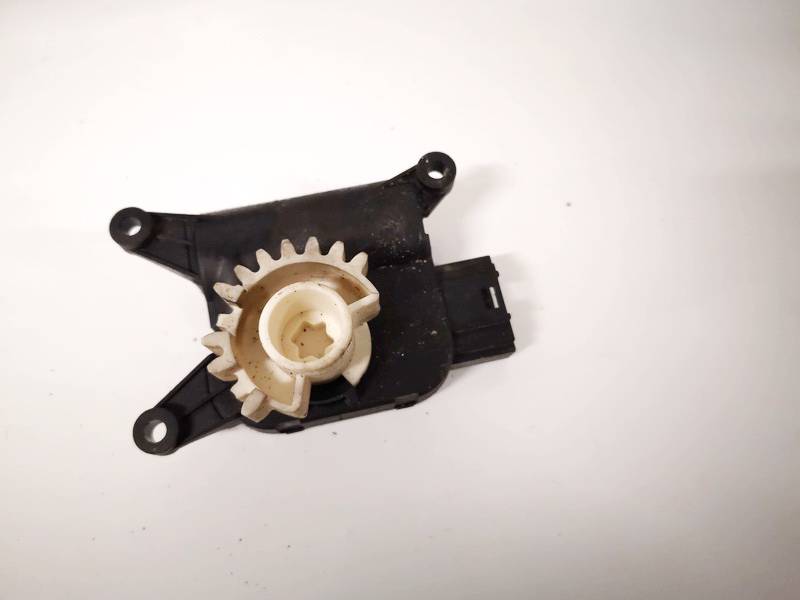 0132801337 Skoda Octavia 2005 Heater Vent Flap Control Actuator Motor - Thumbnail 2
