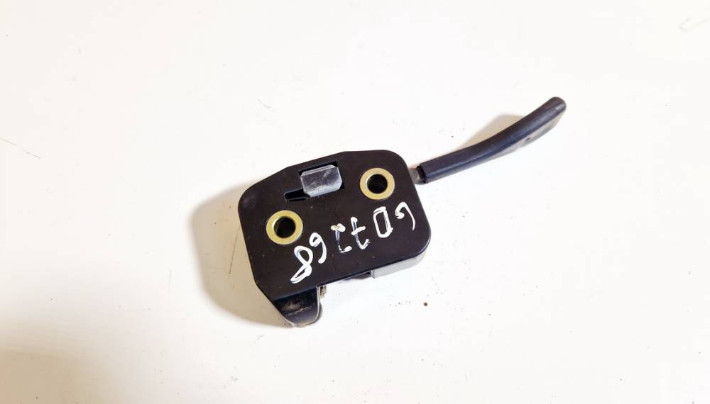 R7WMB Ford Fiesta 1997 Istuimen lukko