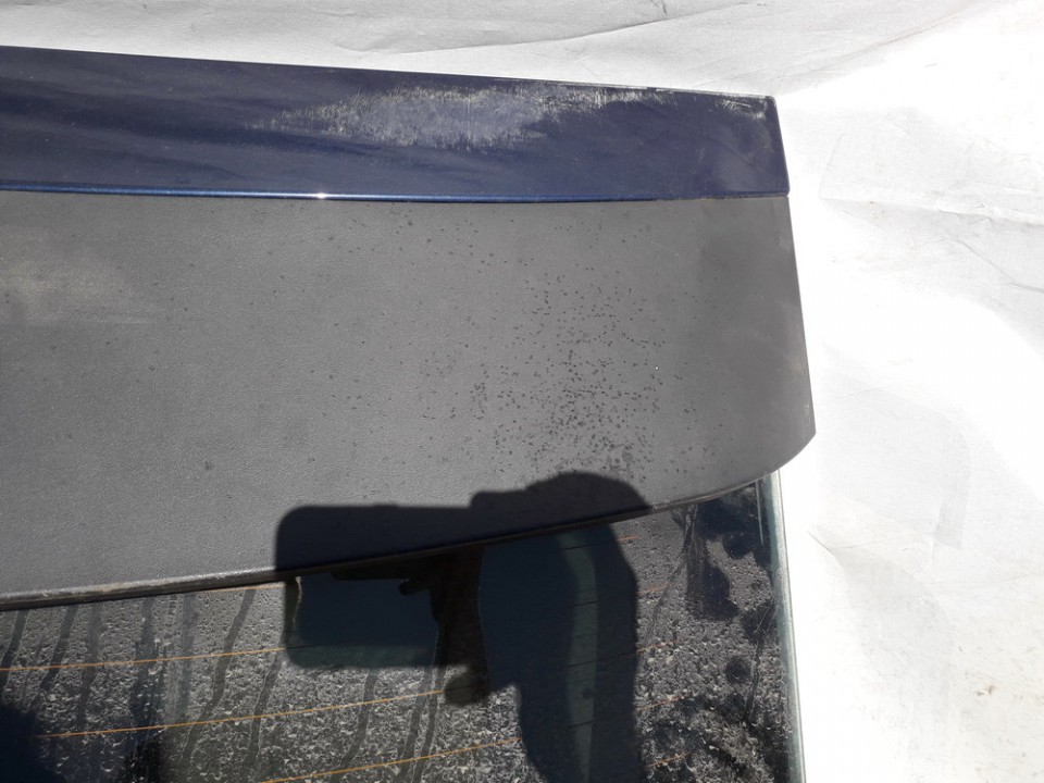 Ford Focus 2006 Spoiler tylnej klapy z światłem stop - TYLNE (pokrywy) - Thumbnail 3