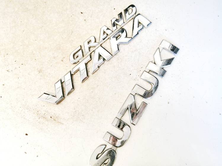 Suzuki Grand Vitara 2007 Inne emblematy - Thumbnail 3