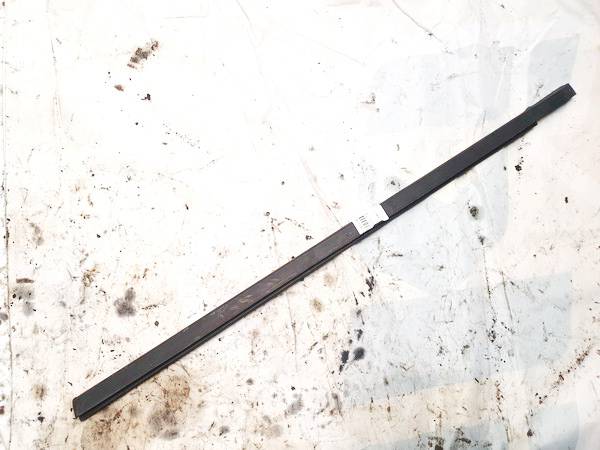 Ford Galaxy 2007 Listón embellecedor de la ventana de la puerta delantera - DELANTERO IZQUIERDO