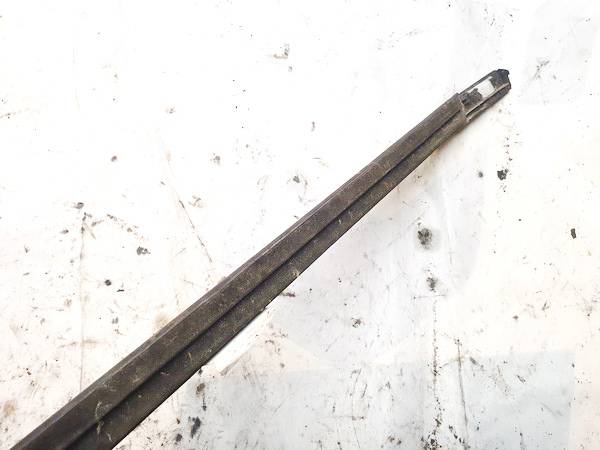 Ford Galaxy 2007 Listón embellecedor de la ventana de la puerta delantera - DELANTERO IZQUIERDO - Thumbnail 3