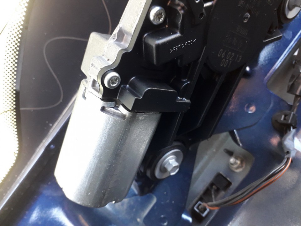 Ford Focus 2006 Aizmugurējā loga slotiņas motors - AIZMUGURE - Thumbnail 3