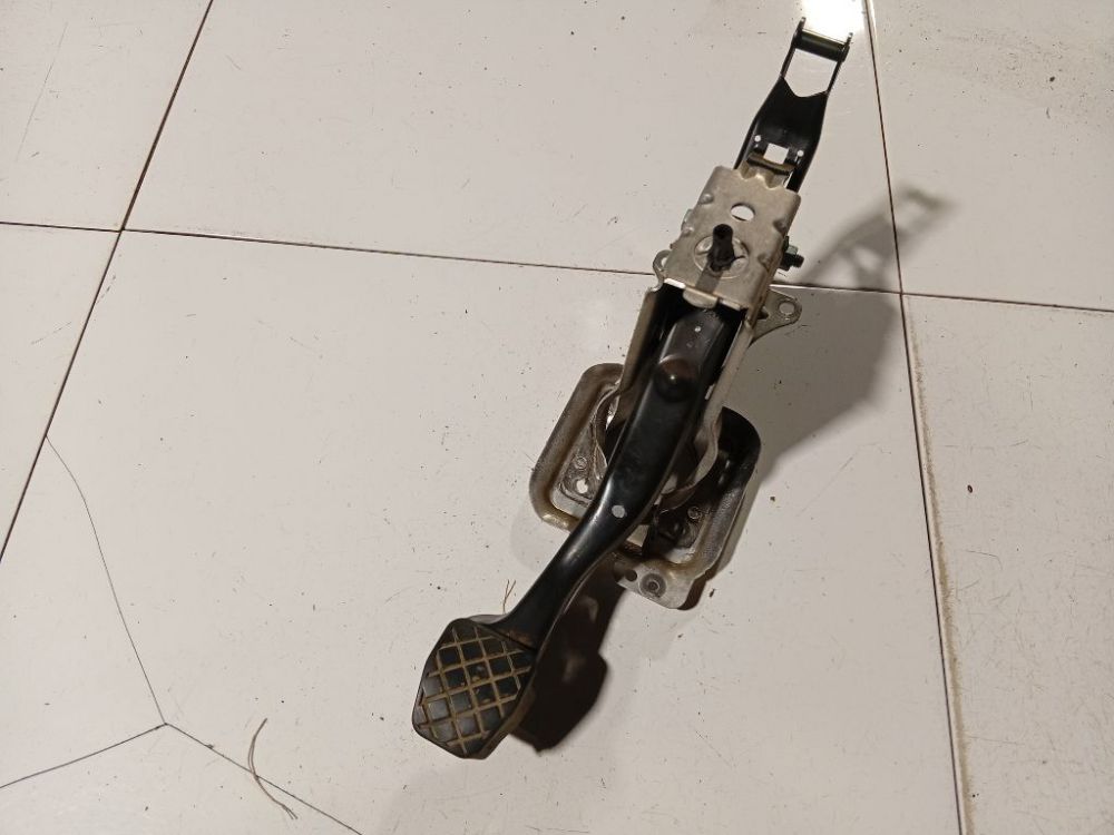 1K1721057L Volkswagen Golf 2004 Pedal work, Brake pedal, Pedal bracket, Clutch pedal