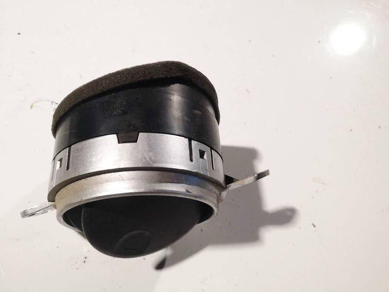 Mitsubishi Outlander 2003 Salono oro groteles - Thumbnail 2